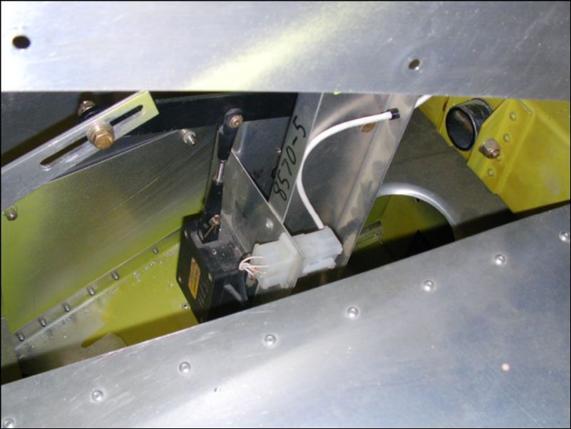 Wire plug for electric trim