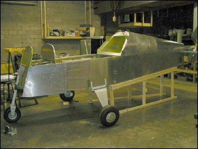 another image of the tail support