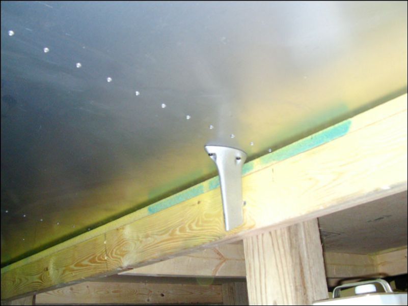 This is the pitot installed.  Now remove it for now so that we can slide the wing back on to the bench.