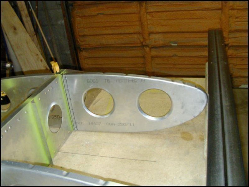 It is hard to see in this image, but this is nose rib 10 and it is mounted 10 mm from the wing tip extension to an L.