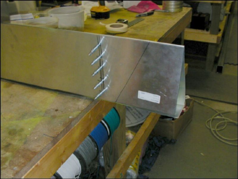 Make a template of the aileron tip cutout and mark the aileron tip.